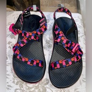 CHACOS Girls Sandals Size 5